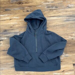 Lululemon M/L scuba cropped half zip Navy Blue Hoodie